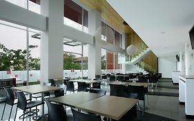 Amaris Hotel Tendean